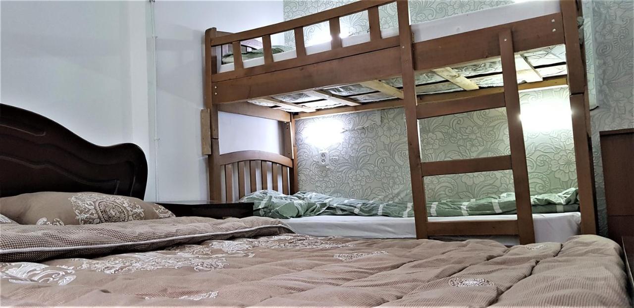 Backpackers Hostel Tiflis Exterior foto